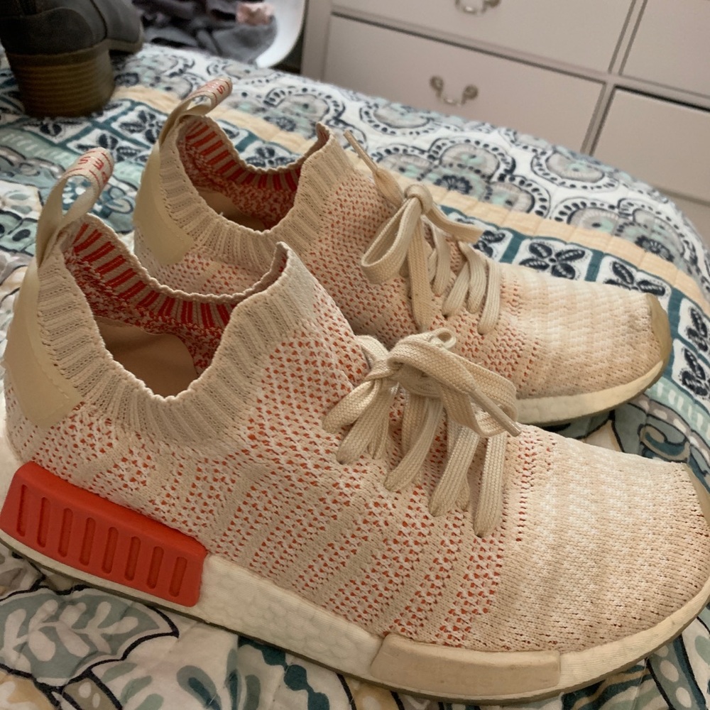 adidas light pink sneakers